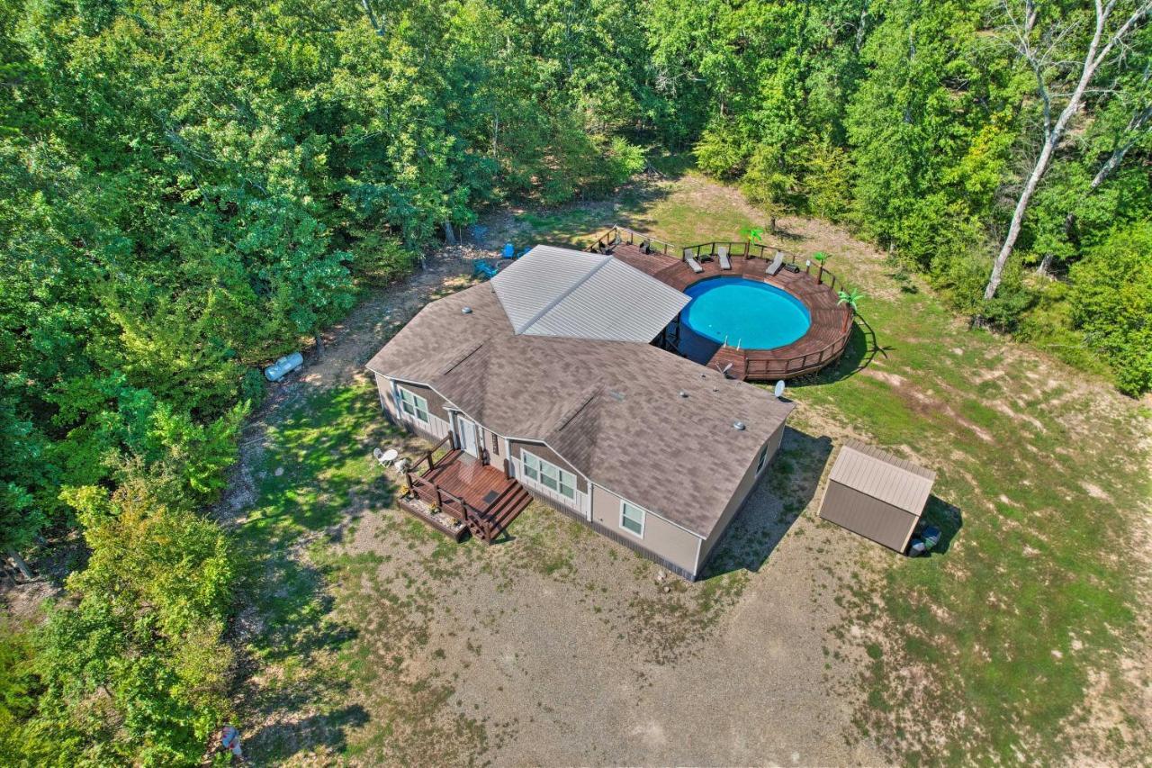 Pet-Friendly Home With Pool In Broken Bow! Exterior photo